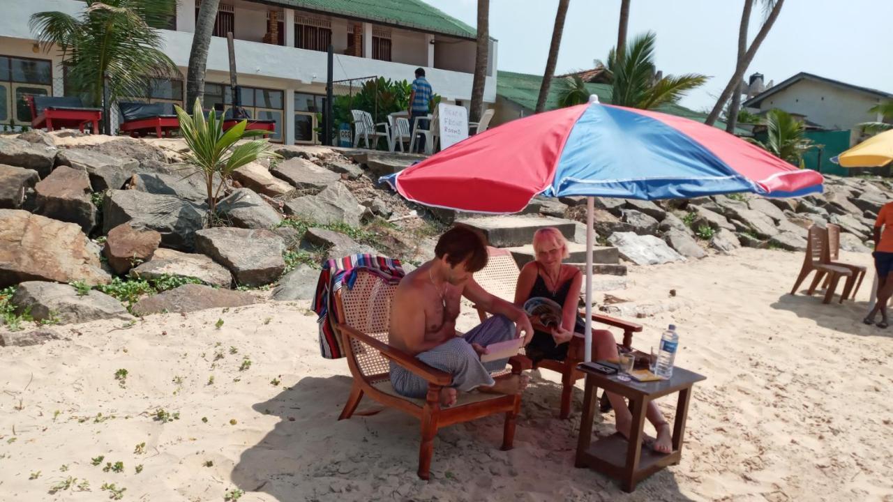 New Seaside Inn 希克杜沃 外观 照片